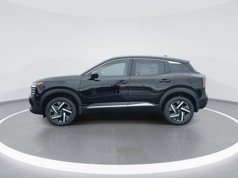 New 2026 Nissan Kicks SV w/ Charging Package FWD image 5