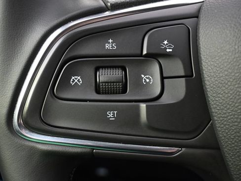 Used 2025 Buick Encore GX Preferred AWD/4WD image 32