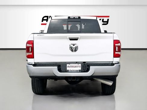 Used 2020 RAM 2500 Laramie w/ Chrome Appearance Group AWD/4WD image 6
