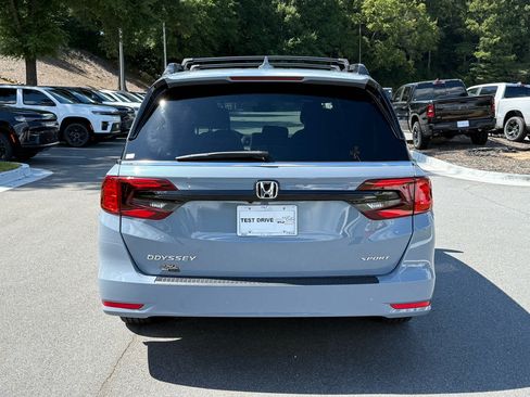 Used 2024 Honda Odyssey Sport image 4