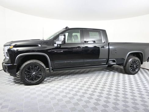 New 2026 Chevrolet Silverado 2500 High Country w/ High Country Premium Package image 2
