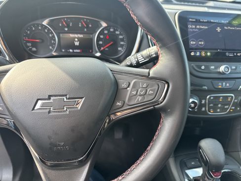 Used 2024 Chevrolet Equinox RS w/ RS Leather Package image 19