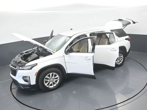 Used 2023 Chevrolet Traverse LS FWD image 57