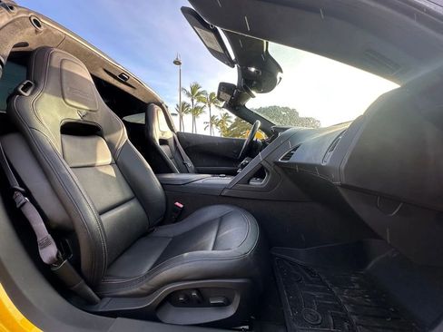 Used 2015 Chevrolet Corvette Z06 w/ 3LZ Preferred Equipment Group image 18