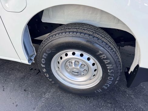 Used 2017 Nissan NV 3500 S image 25