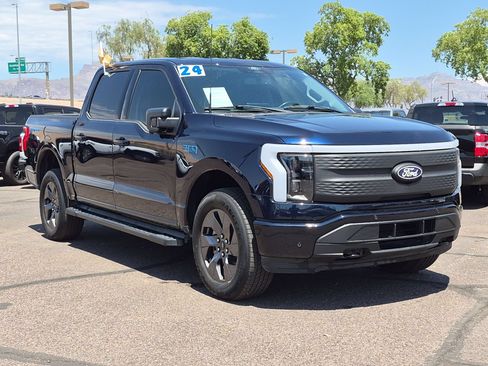 Used 2024 Ford F150 Lightning Flash AWD/4WD image 3