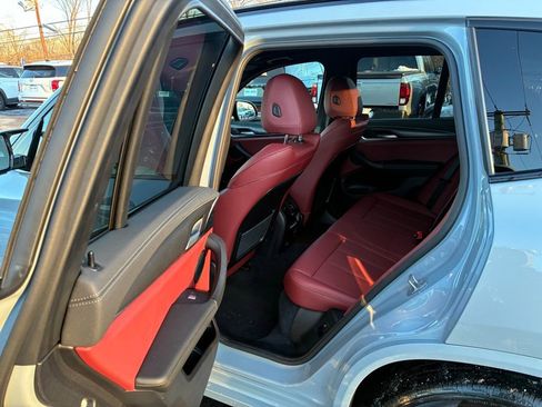 Used 2024 BMW X3 M40i w/ Premium Package image 22
