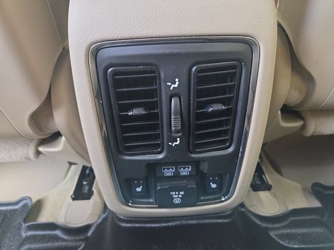 Used 2021 Jeep Grand Cherokee Overland AWD/4WD image 26
