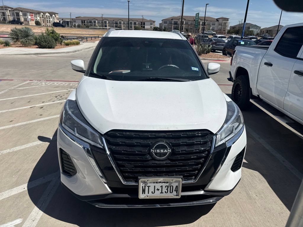 Used 2024 Nissan Kicks SV FWD image 4
