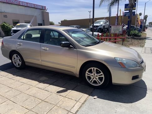 Used 2006 Honda Accord EX image 8