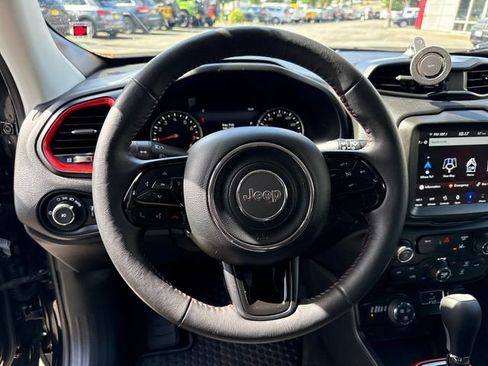Used 2022 Jeep Renegade Trailhawk AWD/4WD image 18