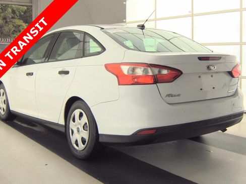 Used 2014 Ford Focus S FWD image 5