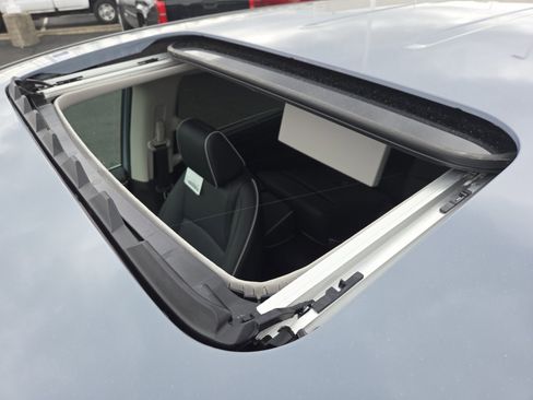 New 2026 Honda Odyssey Touring image 3