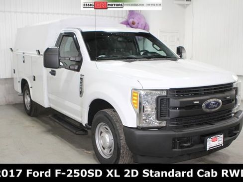 Used 2017 Ford F250 XL image 1