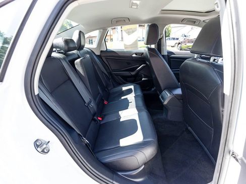 Used 2020 Volkswagen Jetta SE w/ SE Cold Weather Package FWD image 27