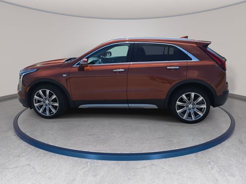 Used 2019 Cadillac XT4 Premium Luxury w/ Enhanced Visibility Package FWD image 8