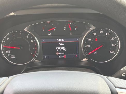 Used 2025 Chevrolet Blazer LT FWD image 41