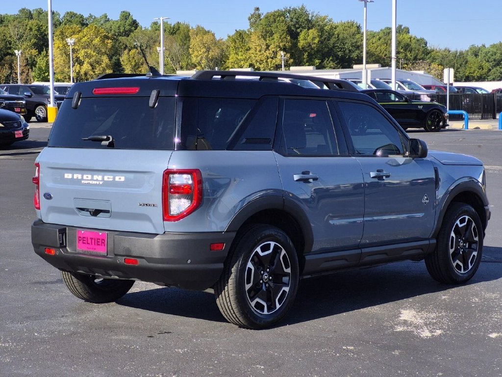 Used 2024 Ford Bronco Sport Outer Banks w/ Tech Package AWD/4WD image 6