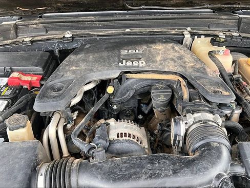 Used 2019 Jeep Wrangler Unlimited Rubicon AWD/4WD image 9