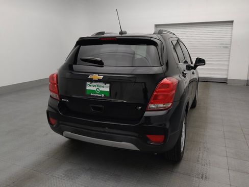 Used 2020 Chevrolet Trax LT w/ LT Convenience Package FWD image 7