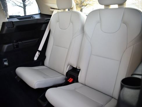 Certified 2024 Volvo XC90 B6 Plus w/ Protection Package image 20