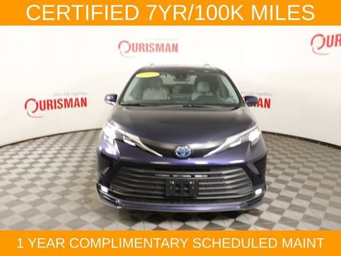 Used 2025 Toyota Sienna XLE FWD image 13