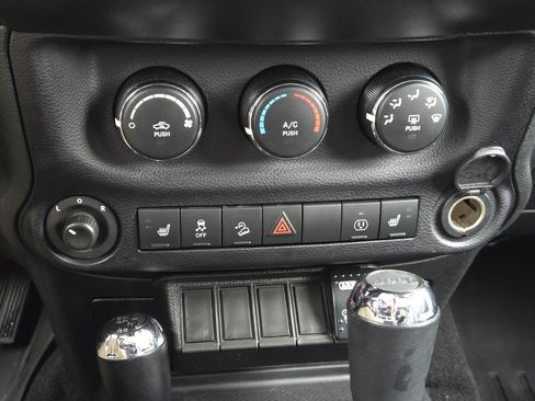 Used 2016 Jeep Wrangler Rubicon w/ Dual Top Group image 20