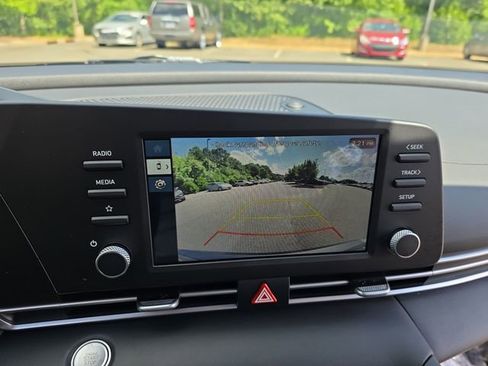 New 2025 Hyundai Elantra Blue image 22