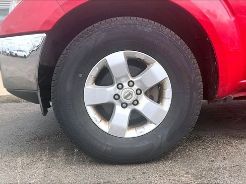 Used 2010 Nissan Frontier SE image 4