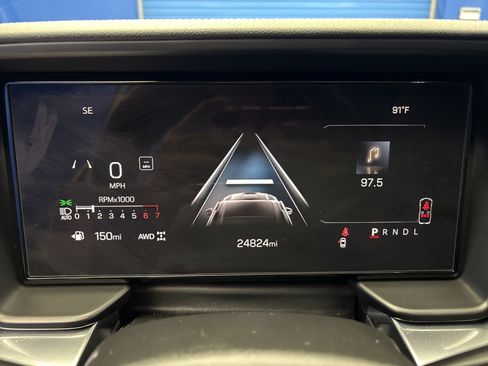 Used 2025 GMC Terrain Elevation w/ Elevation Premium Package AWD/4WD image 17