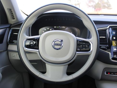 Used 2021 Volvo XC90 T8 Inscription w/ Advanced Package image 18