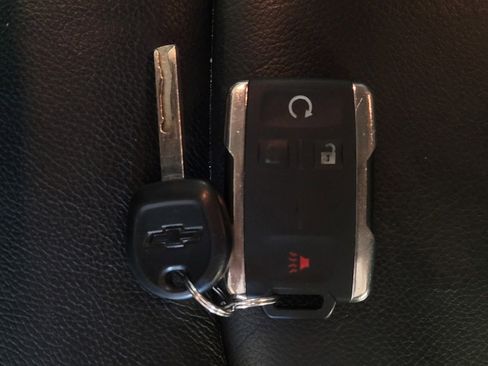 Used 2019 Chevrolet Colorado Z71 AWD/4WD image 32