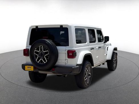 Used 2025 Jeep Wrangler Unlimited Sahara AWD/4WD image 14