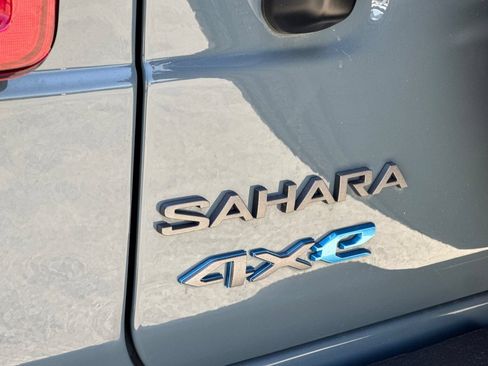 Used 2025 Jeep Wrangler Unlimited Sahara AWD/4WD image 27