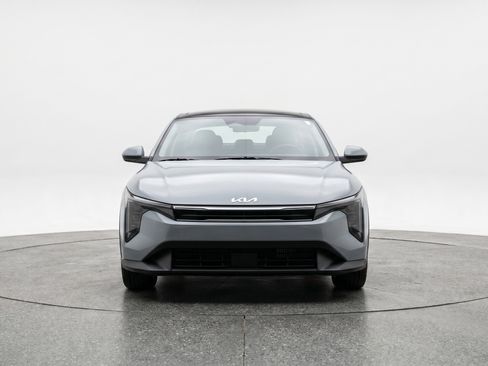 Used 2025 Kia K4 LXS FWD image 2