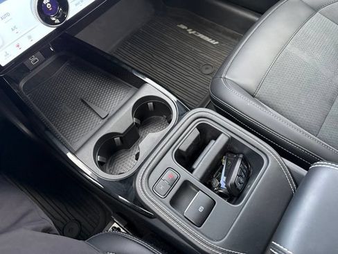 Used 2025 Ford Mustang Mach-E GT AWD/4WD image 26