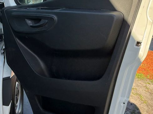 Used 2022 Mercedes-Benz Sprinter 2500 image 21