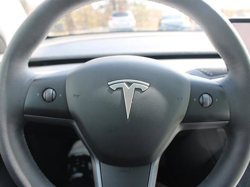 Used 2023 Tesla Model 3 Standard Range RWD image 12