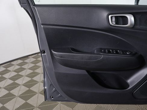 Certified 2024 Hyundai Venue SEL FWD image 20