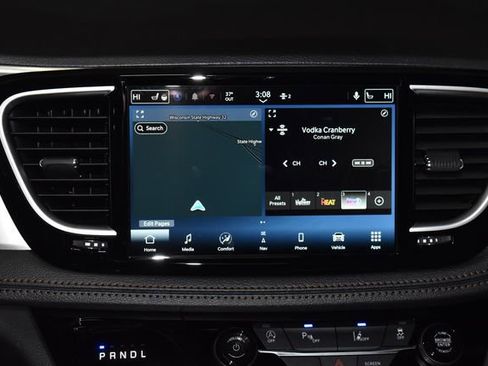 New 2026 Chrysler Pacifica Pinnacle w/ Trailer Tow Group image 16