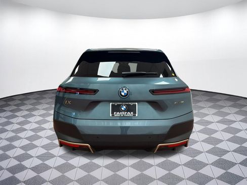Used 2023 BMW iX xDrive50 w/ Premium Package AWD/4WD image 10