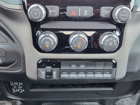 New 2026 RAM 3500 Tradesman w/ Chrome Appearance Group A AWD/4WD image 15