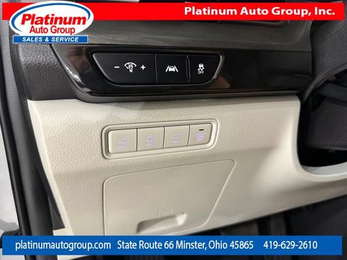 Used 2023 Kia Carnival EX FWD image 24