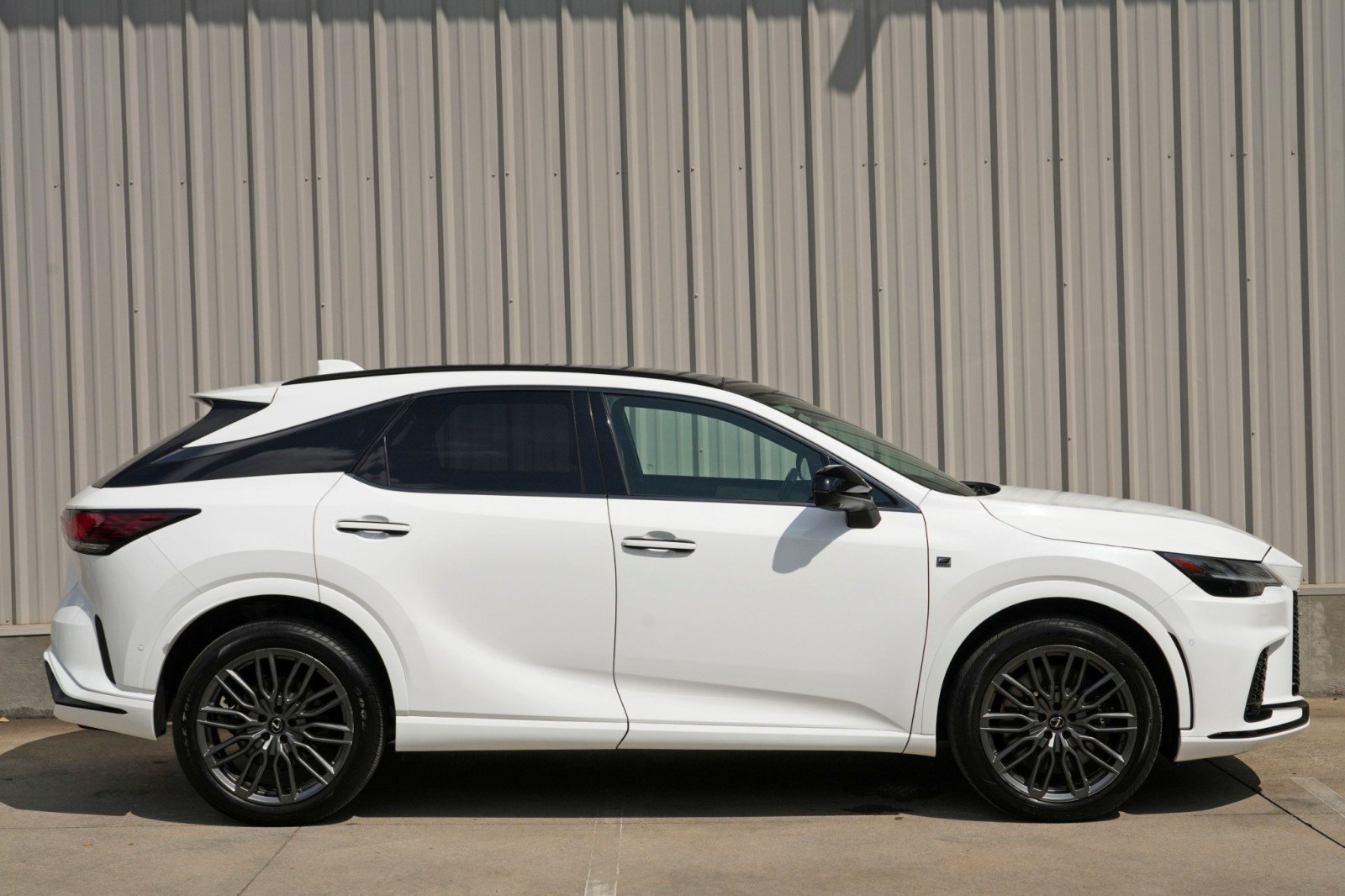Used 2023 Lexus RX 500h F Sport AWD/4WD image 56