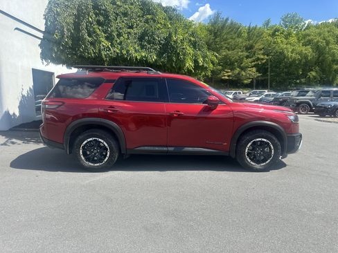 Used 2024 Nissan Pathfinder Rock Creek AWD/4WD image 6