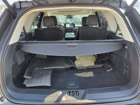 Used 2025 Lincoln Aviator AWD image 28
