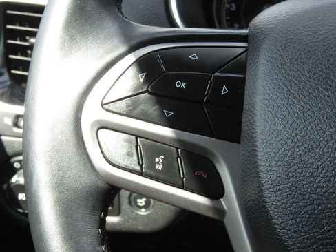 Used 2019 Jeep Cherokee Limited AWD/4WD image 22