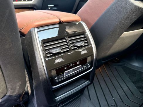 Used 2025 BMW X5 xDrive40i w/ Executive Package AWD/4WD image 13