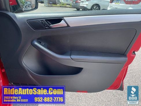 Used 2014 Volkswagen Jetta SE FWD image 13