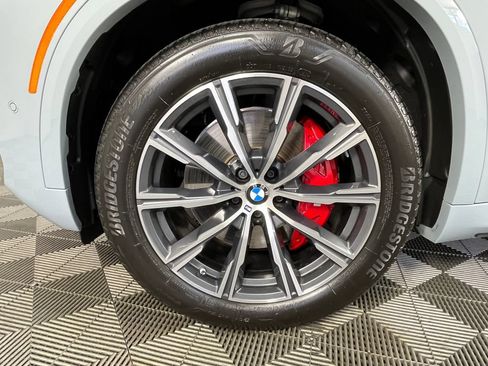Used 2026 BMW X5 xDrive40i w/ M Sport Package AWD/4WD image 14